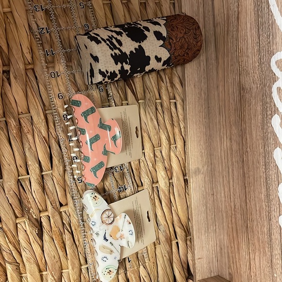 New, Cowhide Can Cooler, Western & Boots Claw Clip - Picture 4 of 6